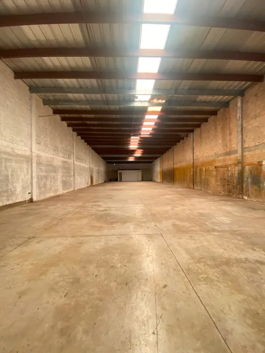 RENTA DE BODEGA CON BAÑO & OFICINA. — foto 2