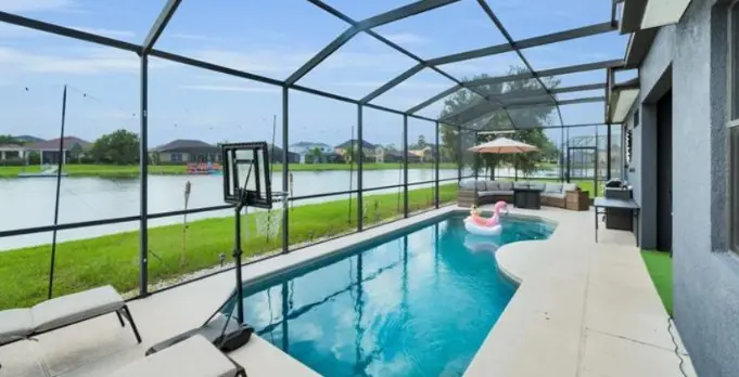 Casa en venta en Kissimmee Florida en The Oaks Golf club vista al lago — foto 4